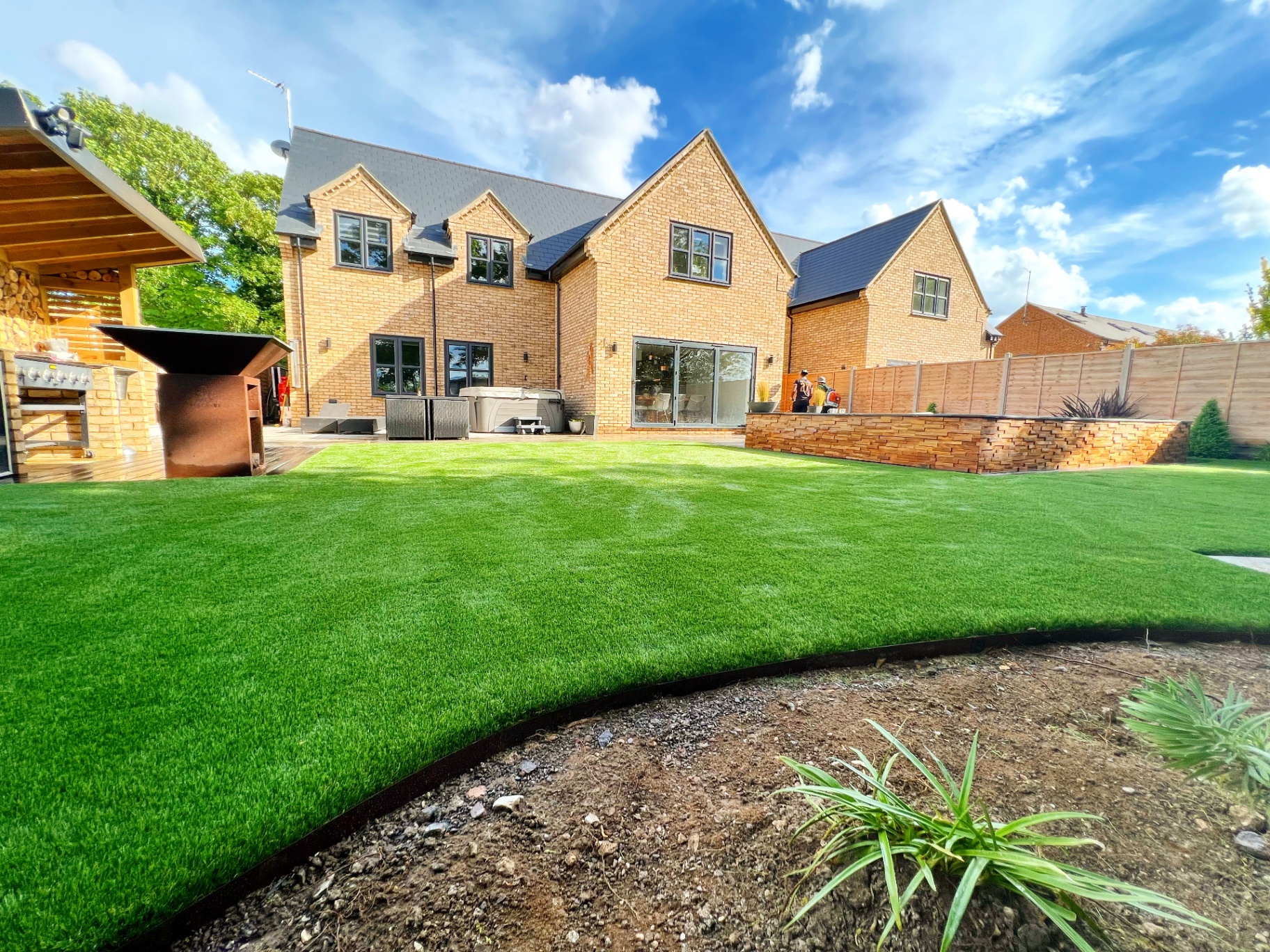 Executive new build garden in Houghton Regis