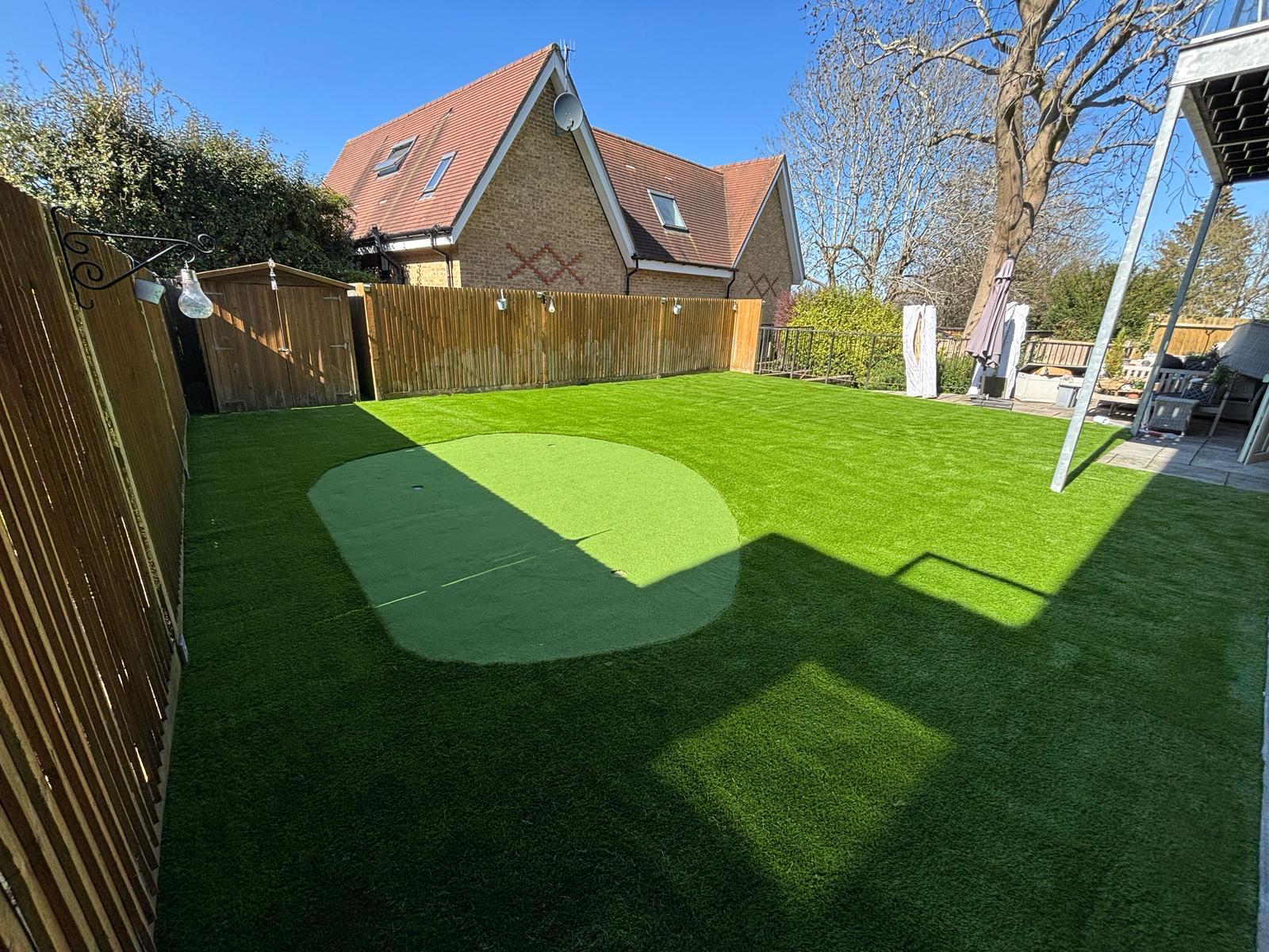 Garden putting green in Hertfordshire