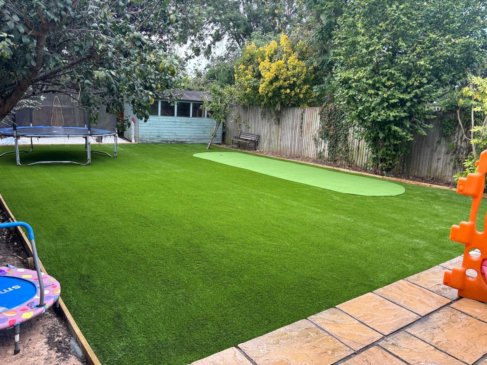 Backyard putting green in London