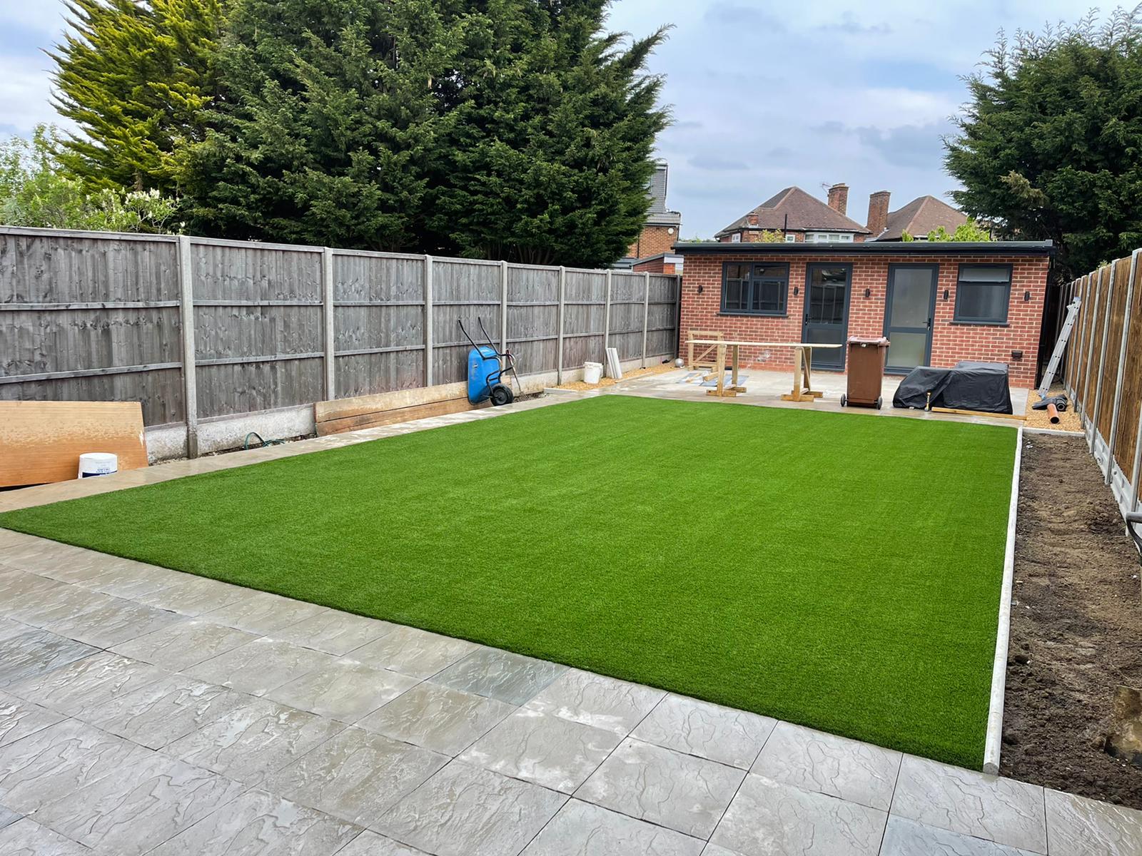 Large lawn installation in Brentwood