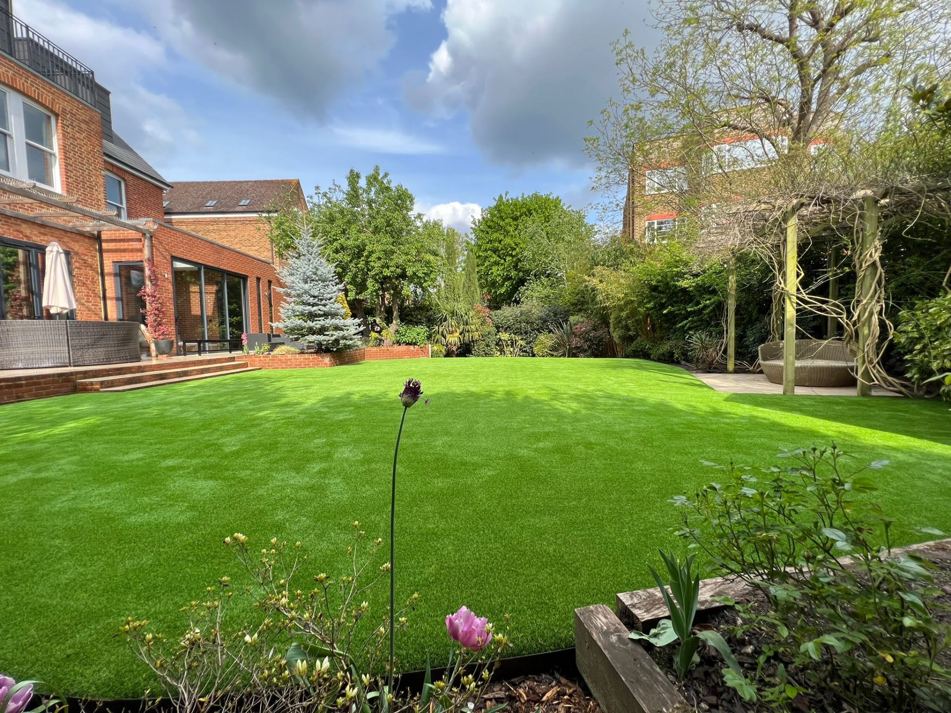 Executive garden in Cobham