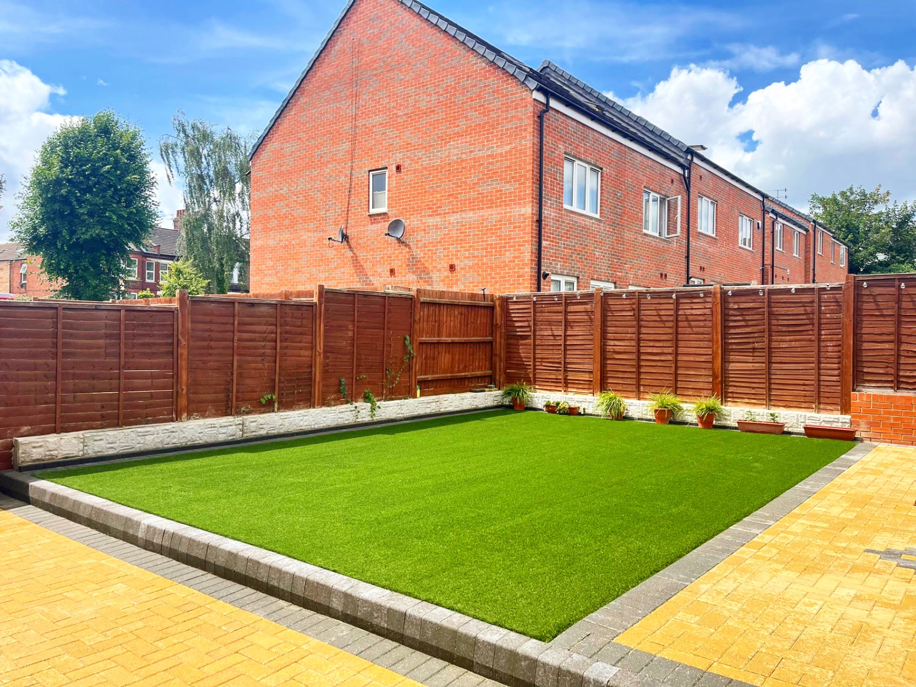 New build patio garden in Luton
