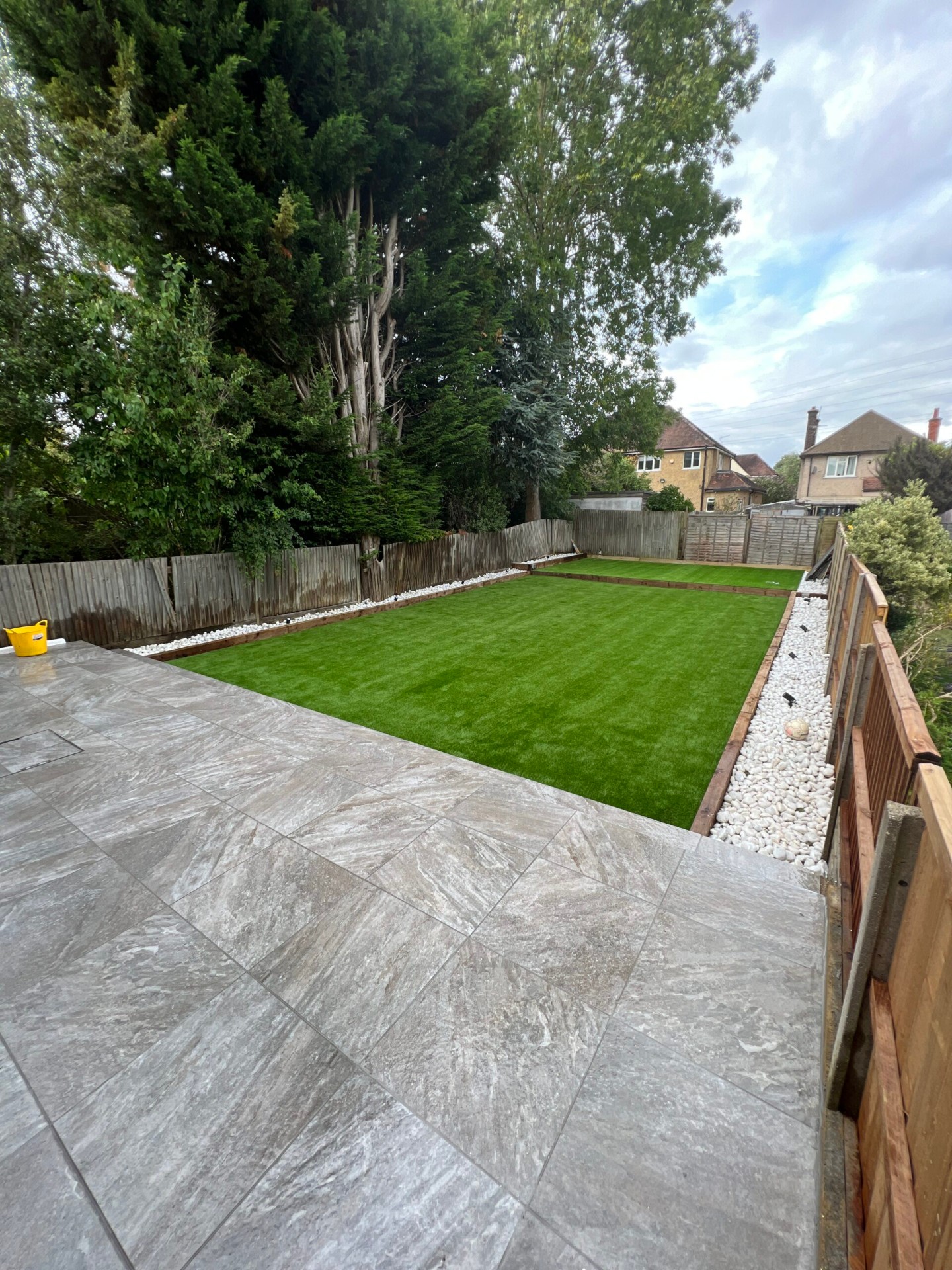 Spacious lawn in Sevenoaks