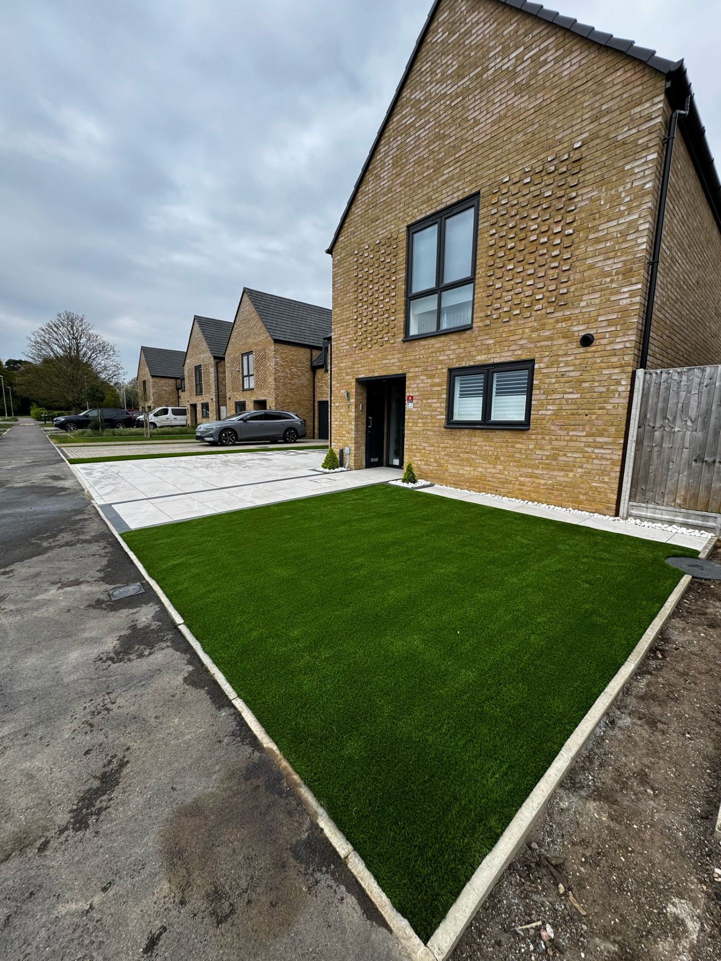 New build front garden with paving in St Albans